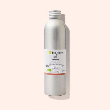 Our organic Cistus hydrosol to firm and smooth the skin