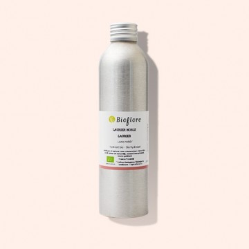 Organic laurel hydrosol for a 100% healthy mouth.