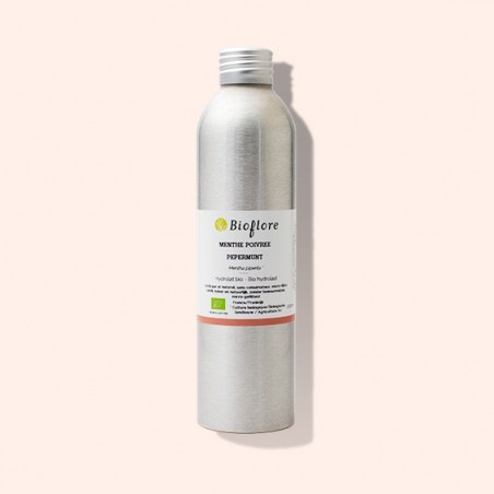 Organic peppermint hydrosol, the natural digestive and energizer