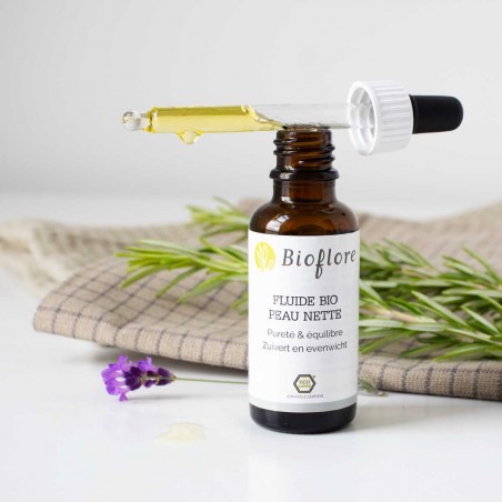 Le fluide Peau Nette de Bioflore conçu pour les peaux grasses à imperfections