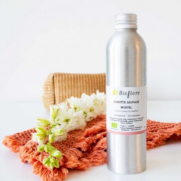 Organic wild carrot hydrosol, the detox ally that brightens the complexion