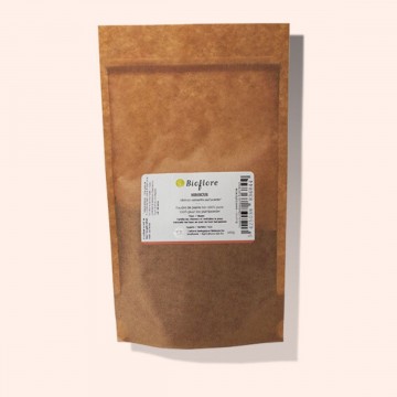 Organic hibiscus powder to beautify and shine hair