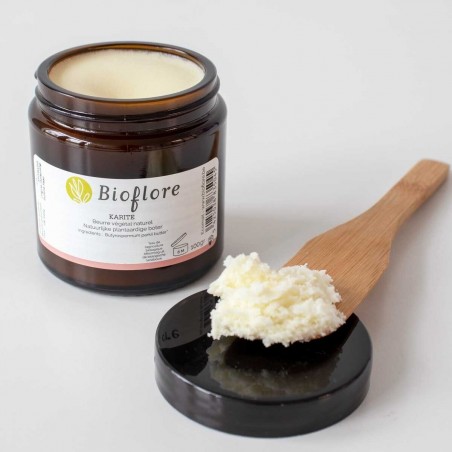 Le beurre de karité filtré bio régénère et nourrit peau et cheveux