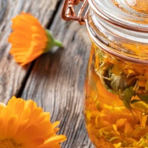 Faire son vinaigre capillaire, gel de lin, macérâts au poudres de plantes