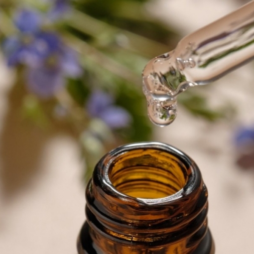 Recipe: Balancing and regenerating face serum for combination to oily skin